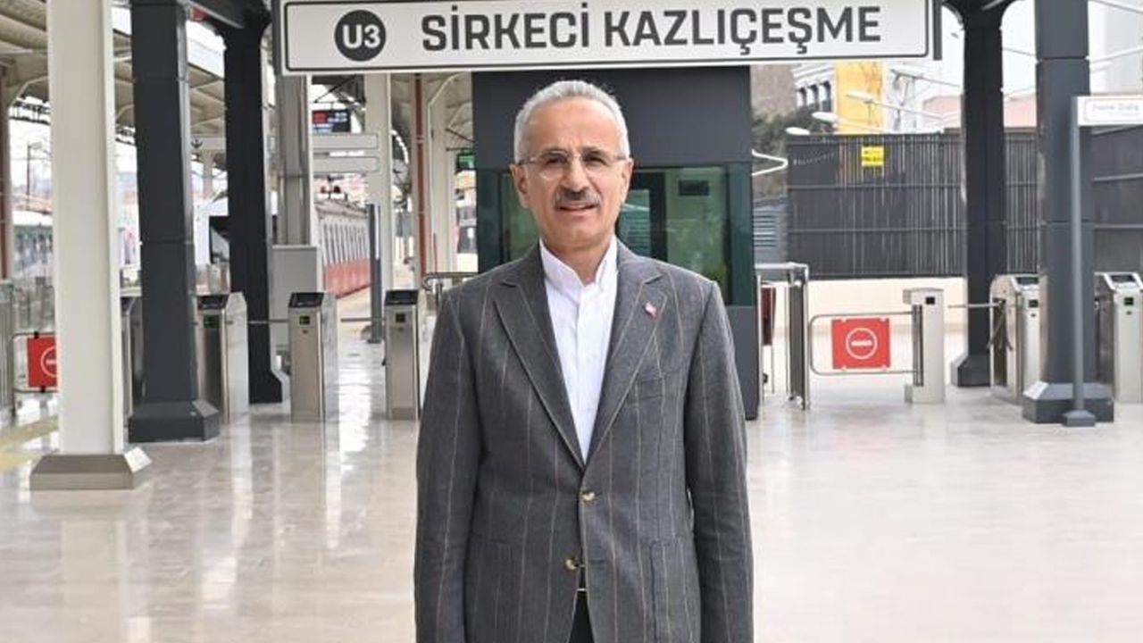 Bakan Uraloğlu da &#039;davet&#039; polemiğine katıldı: Derdimiz İstanbul&#039;a hizmet olmalı