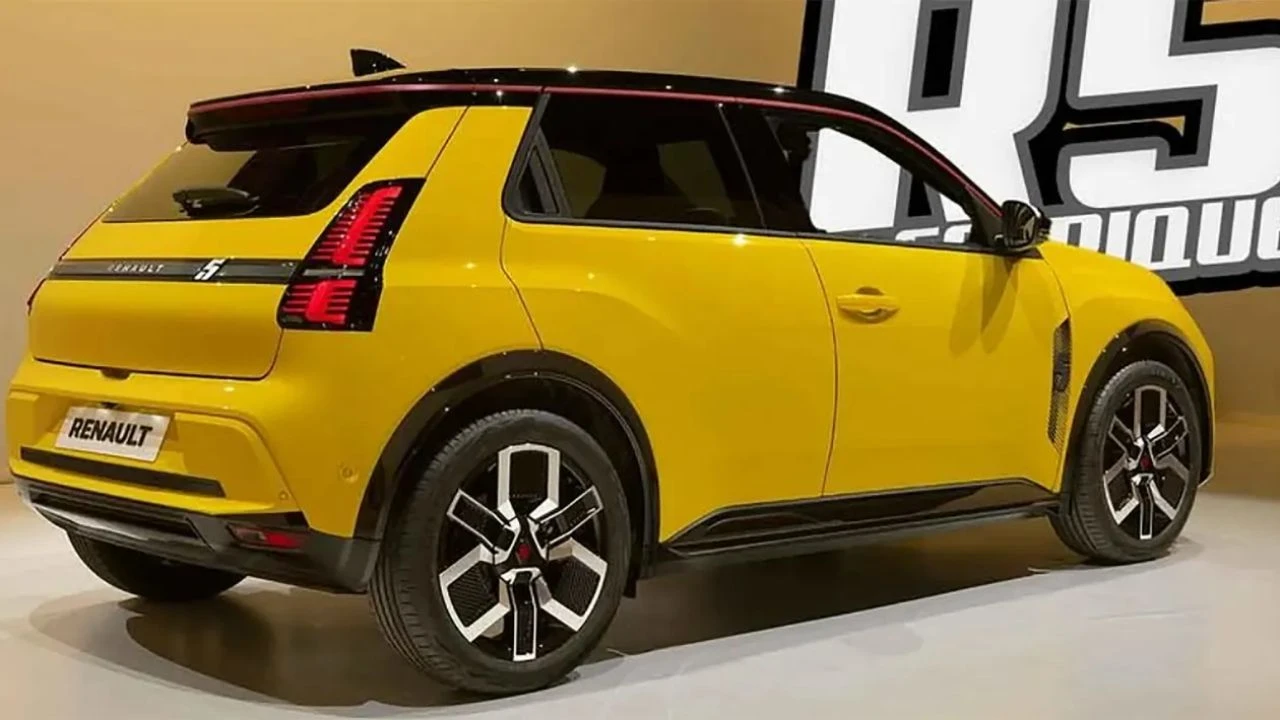 Efsane Renault R5 çok iddialı dönüyor! İlk fotoğraflar medyaya sızdı