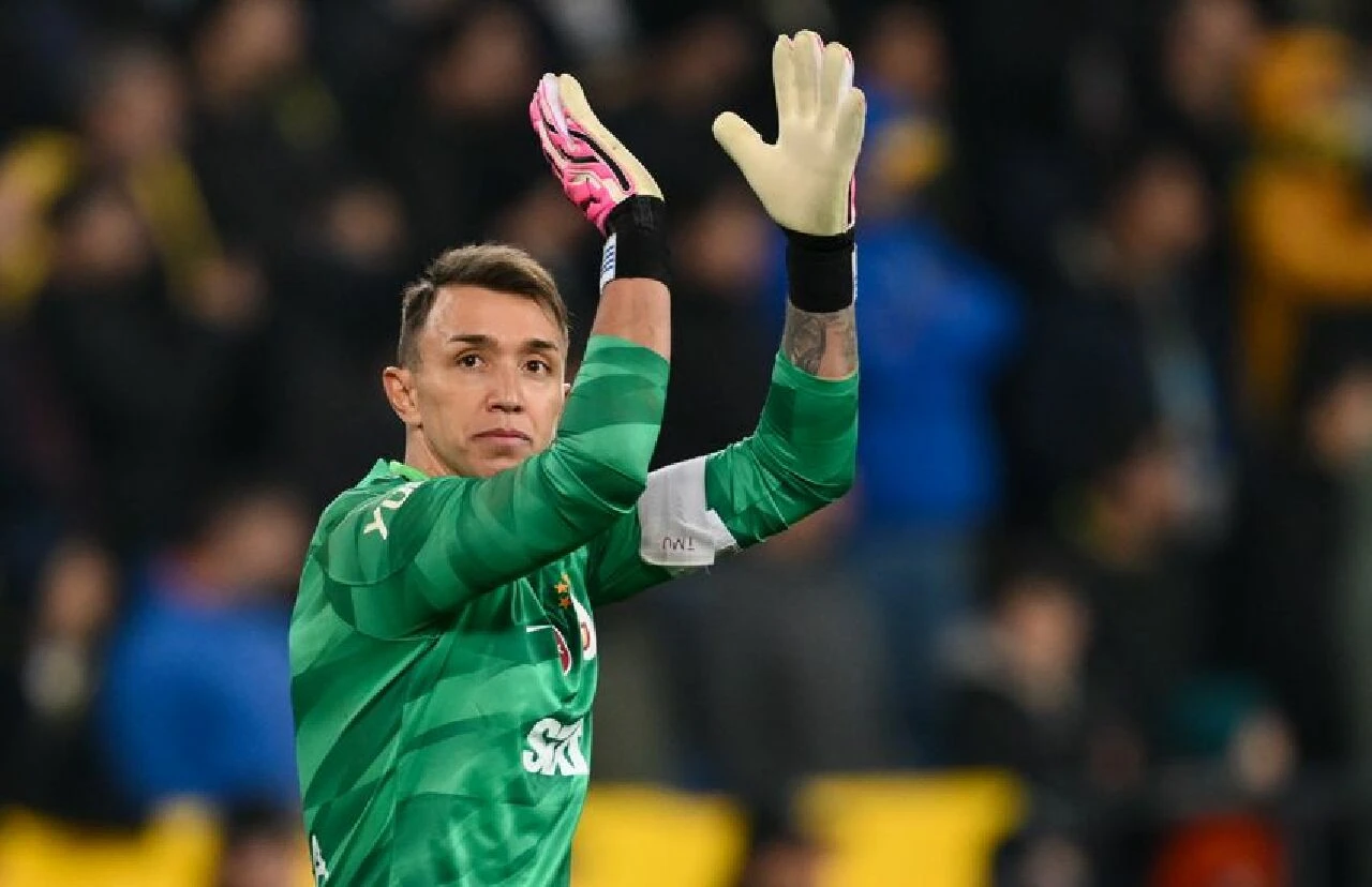 Galatasaray'da Fernando Muslera alarmı! İmza atmıyor