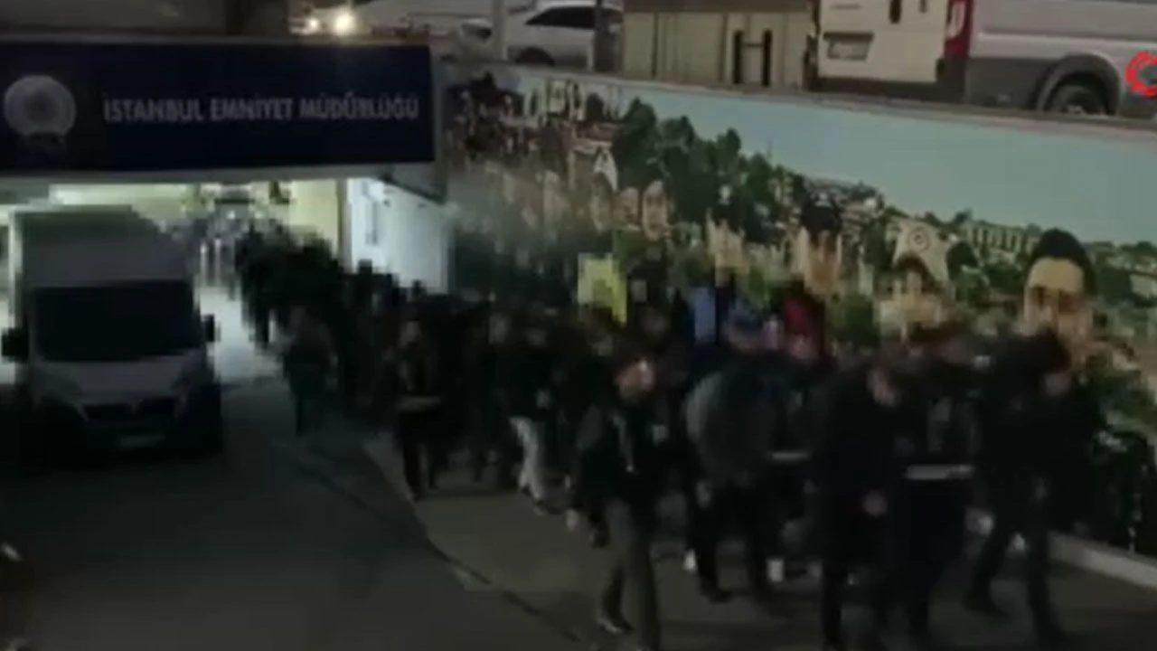 İstanbul'da sahte reçeteyle 5 milyonluk vurgun! Aralarında doktor ve eczacılar da var - 3. Resim