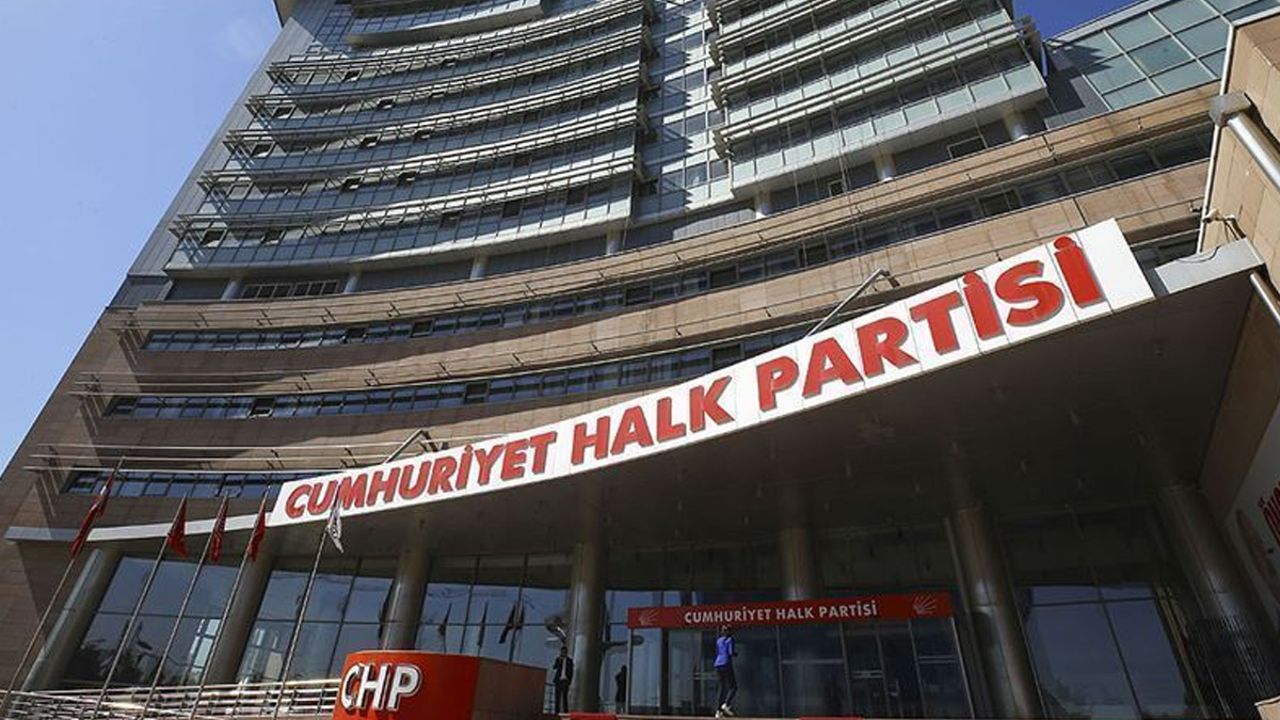 Krizlerin bitmek bilmediği CHP&#039;den eleştirilere cevap: Her doğum sancılı olur