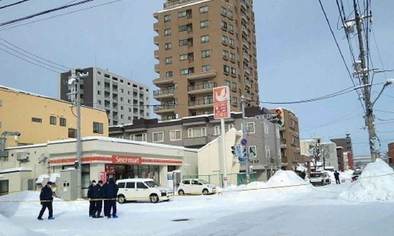 Markette bıçaklı dehşet! Ortalık kan gölüne döndü: Ölü ve yaralılar var - 1. Resim