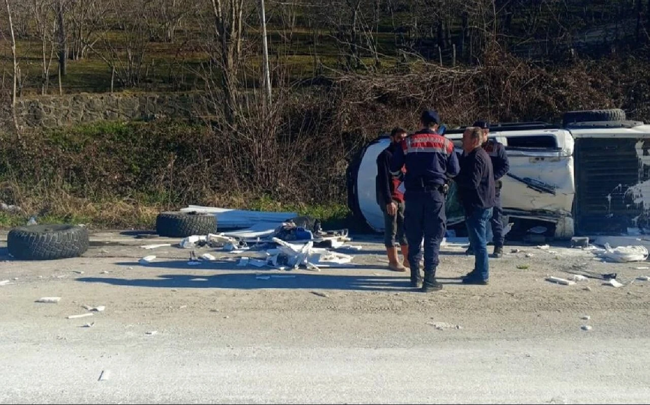 Ordu'da korkunç kaza! Kamyonet takla attı: Ölü ve yaralılar var - 1. Resim