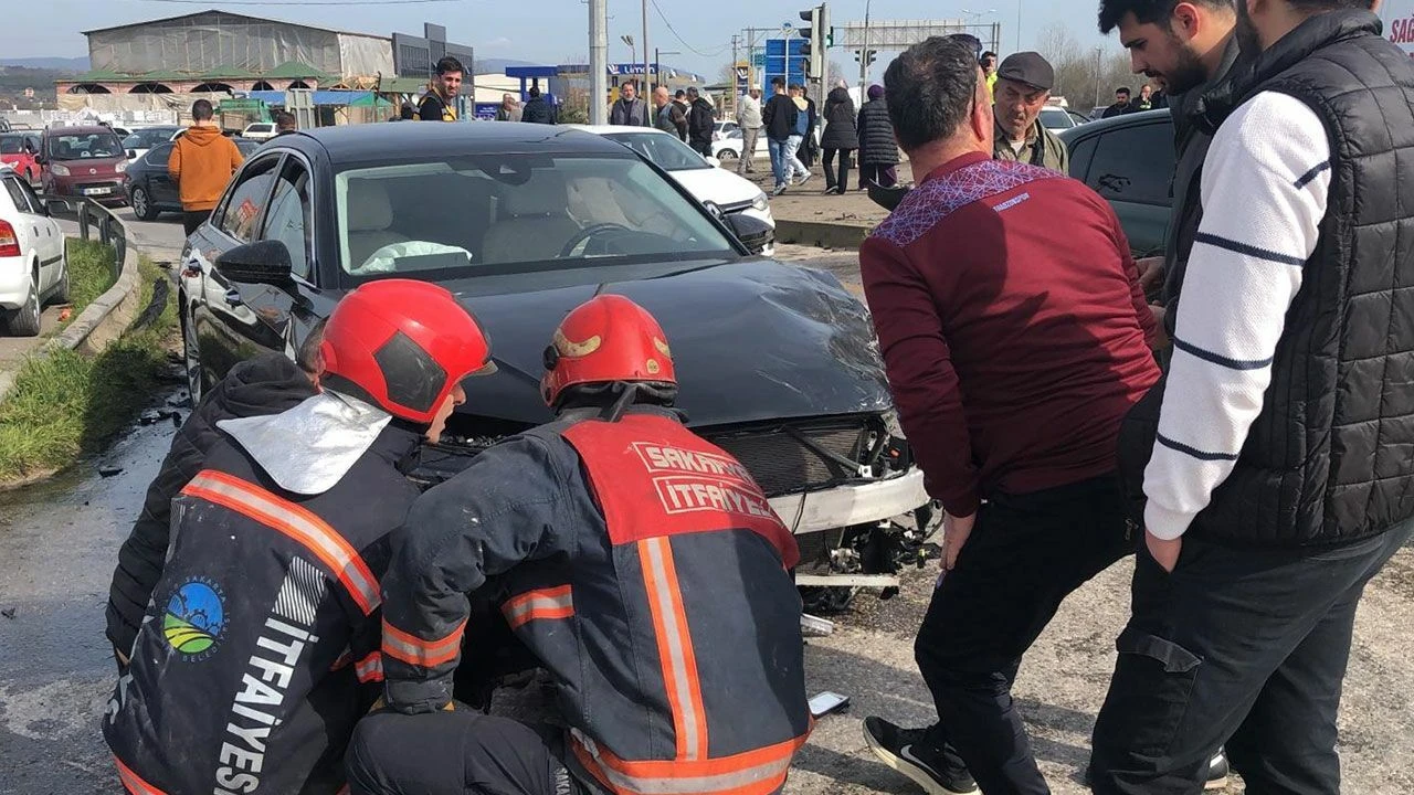Sakarya'da feci kaza! AK Parti Milletvekili Ali İnci hastaneye kaldırıldı