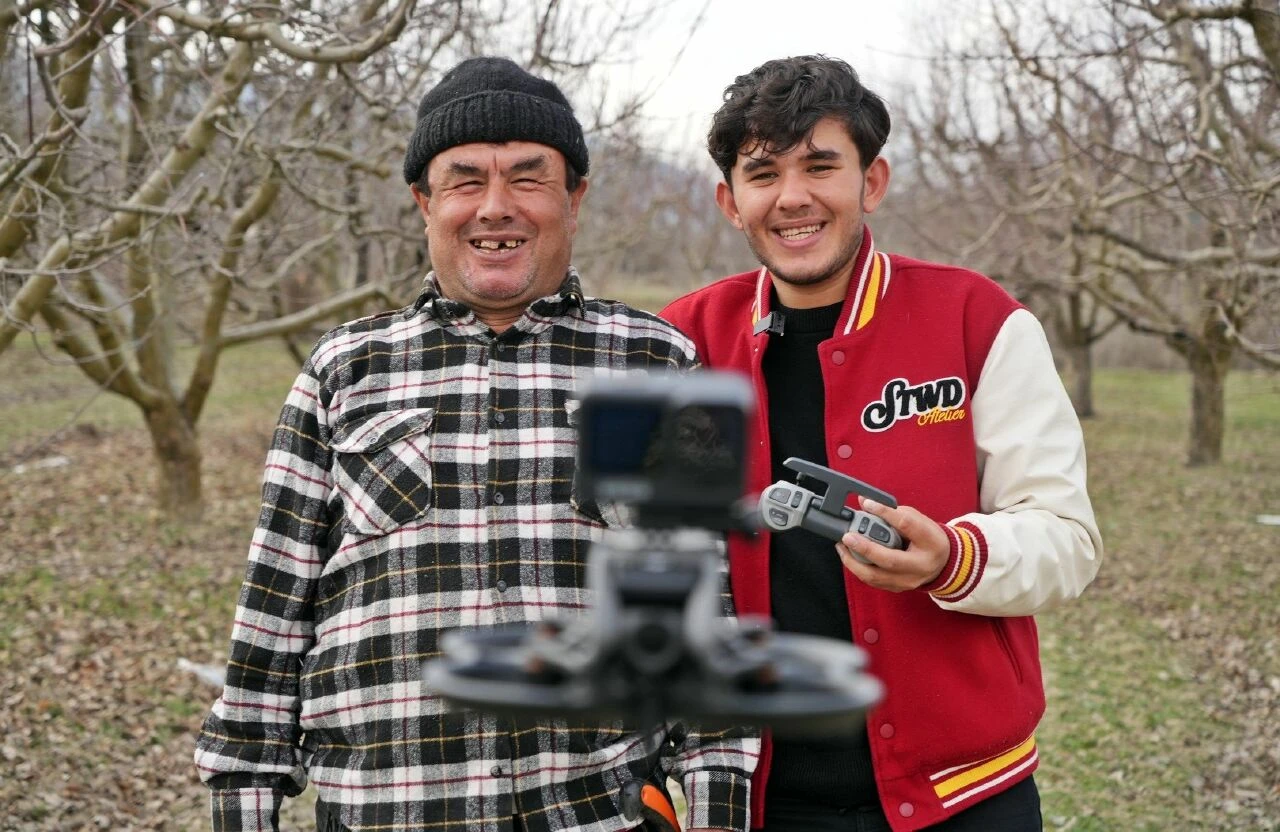 Dronu görünce kaçacak yer aramıştı! Neden korktuğunu açıkladı: "İlaçla virüs yayacak sandım"