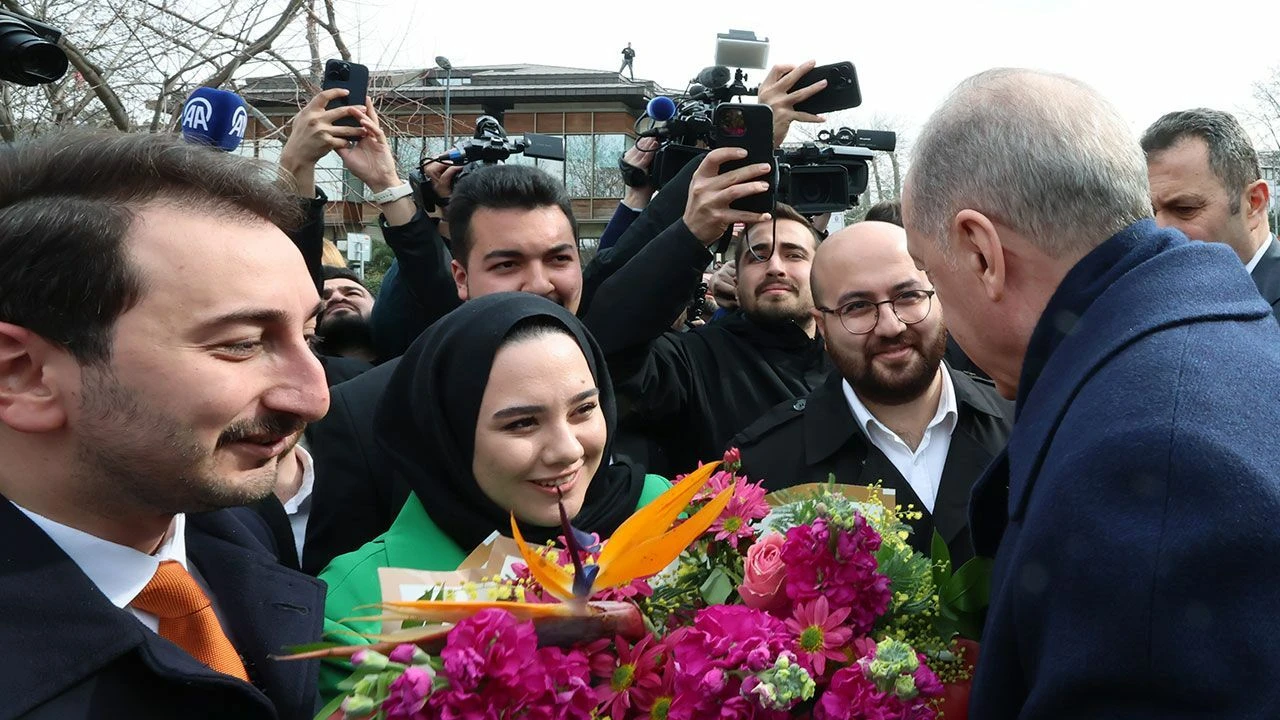 Erdoğan'a doğum günü sürprizi! Pastada o efsane poz yer aldı