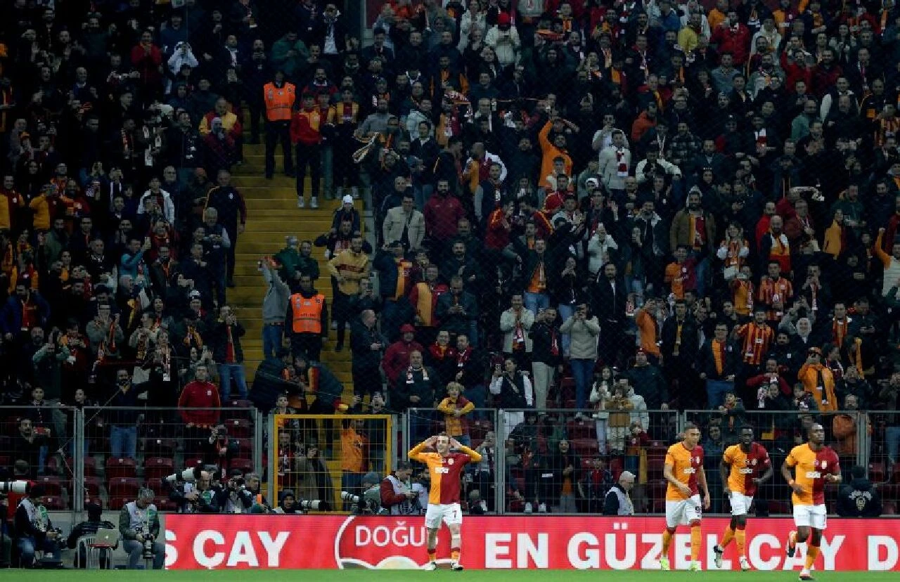 Galatasaray, Kerem Aktürkoğlu ile zirveye oturdu - 1. Resim
