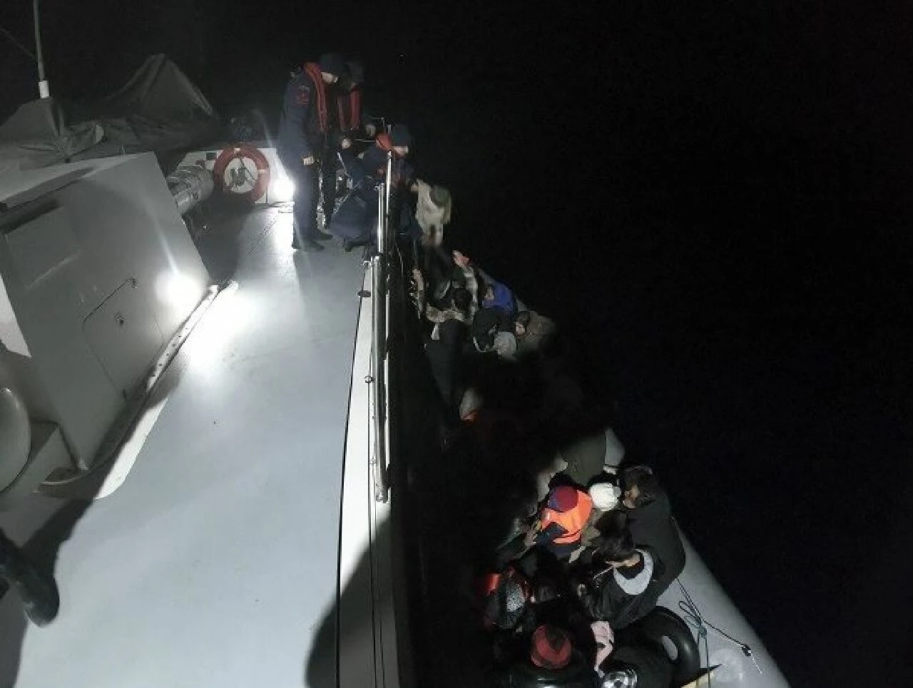 İzmir ve Aydın’da düzensiz göçmen hareketliliği - 2. Resim