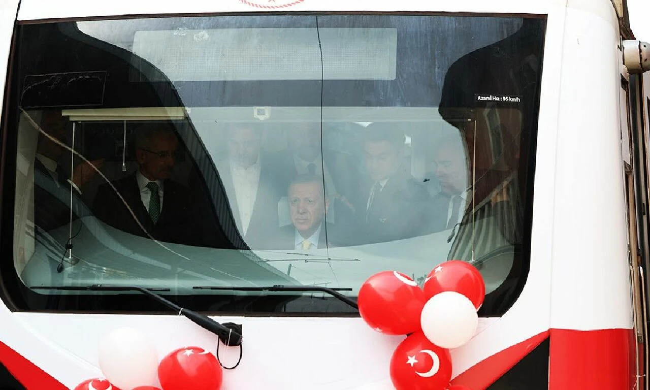 Son dakika! İstanbul'a yeni metro hattı... İlk sefer Cumhurbaşkanı Erdoğan'dan (CANLI) - 2. Resim