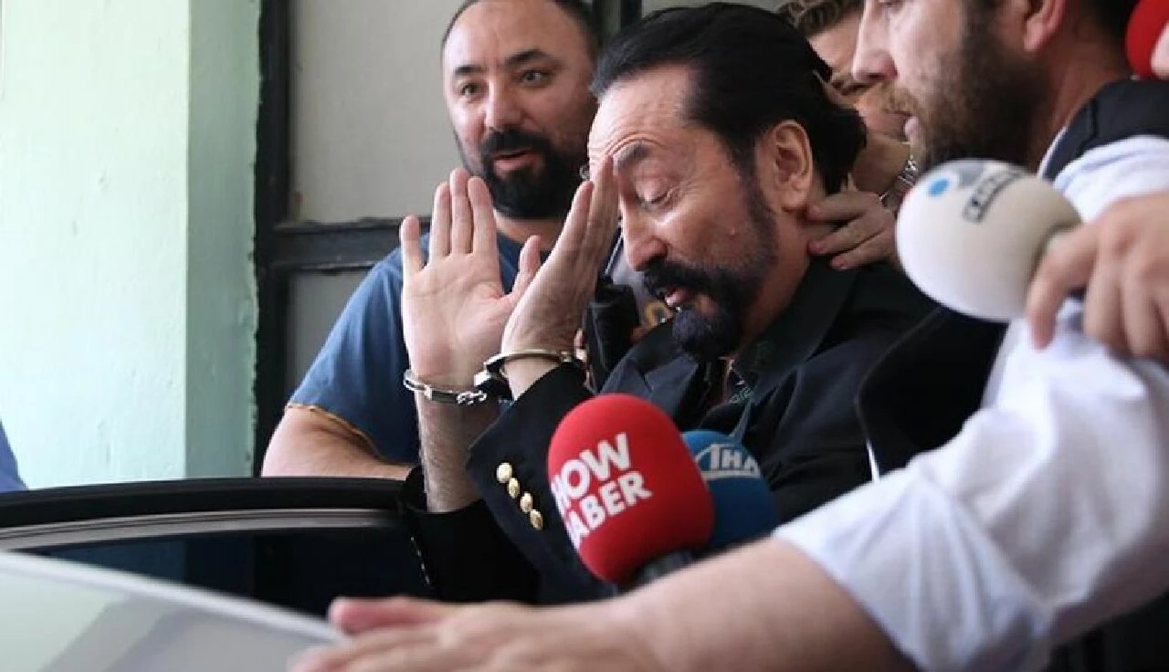 Adnan Oktar ile ilgili yeni gelişme! Hakim karşısına çıkacağı tarih belli oldu - 1. Resim