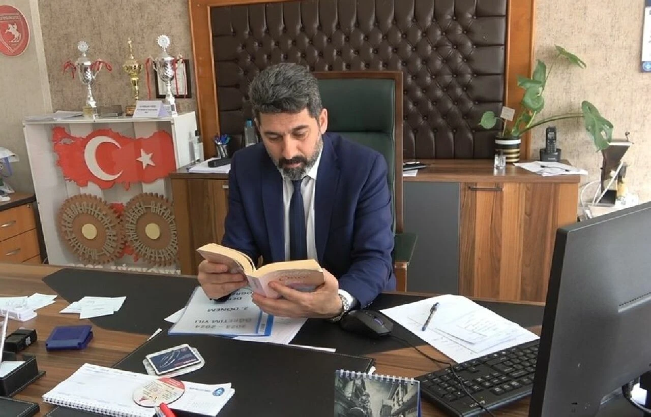 Azmiyle hayran bırakıyor! 12 üniversite bitirdi, hedefi rekorlar kitabına girmek