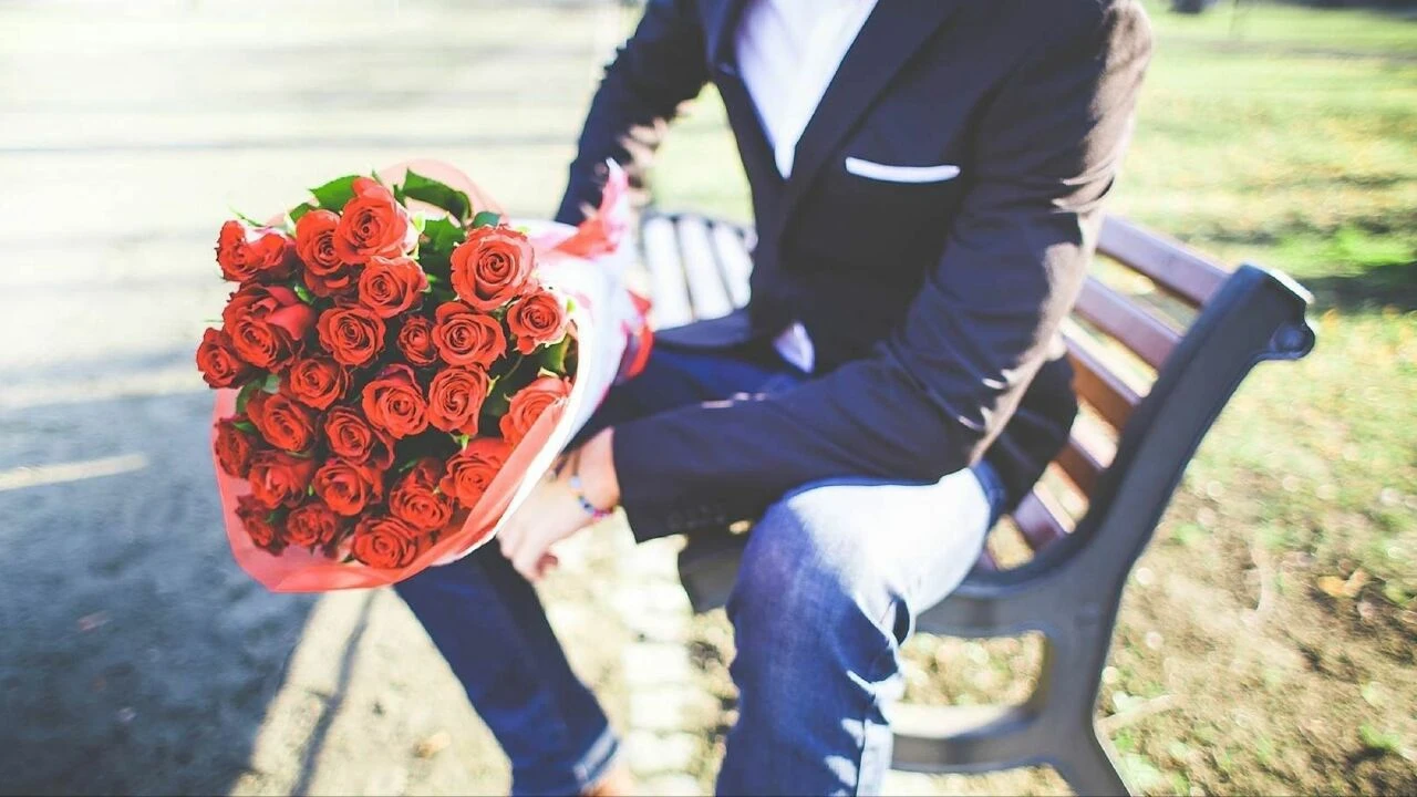 Erkekler sadece ölünce çiçek alır! İskoçyalı bilim insanlardan kadınları kızdıran araştırma - 2. Resim