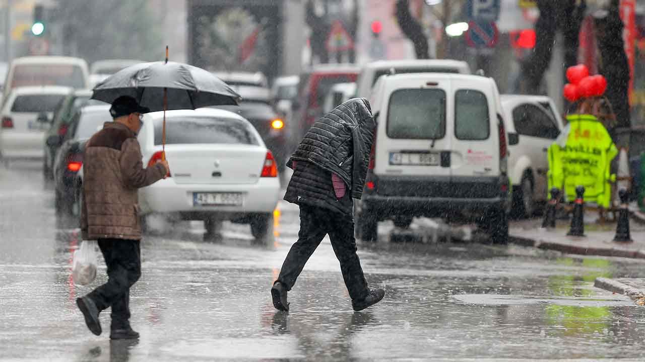 Meteoroloji 2 ili uyardı: Çok kuvvetli geliyor! 27 Şubat hava durumu raporu...