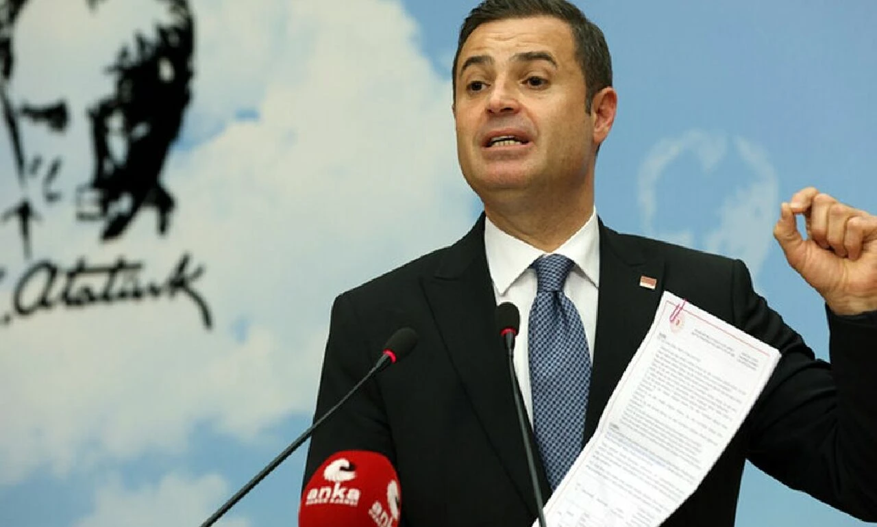 Balıkesir'de adaş krizi: CHP'li aday 'tezgah bu' diyerek isyan etti