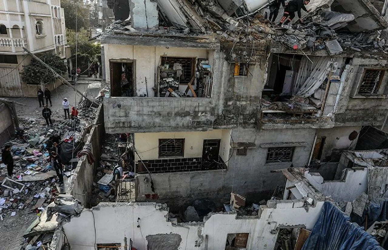 İsrail mülteci kampını vurdu: Çok sayıda ölü ve yaralı var!