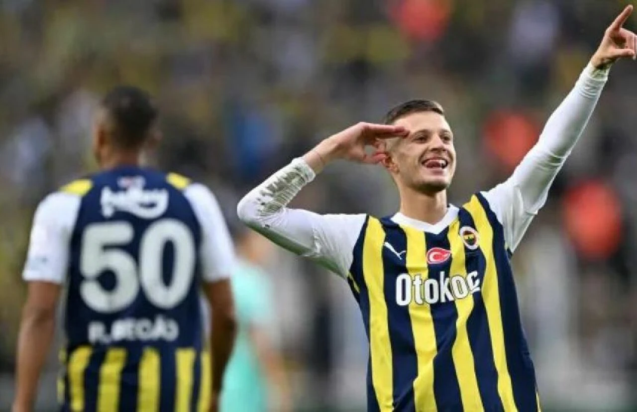 İtalyan devi Fenerbahçe'nin en pahalı oyuncusu için geliyor