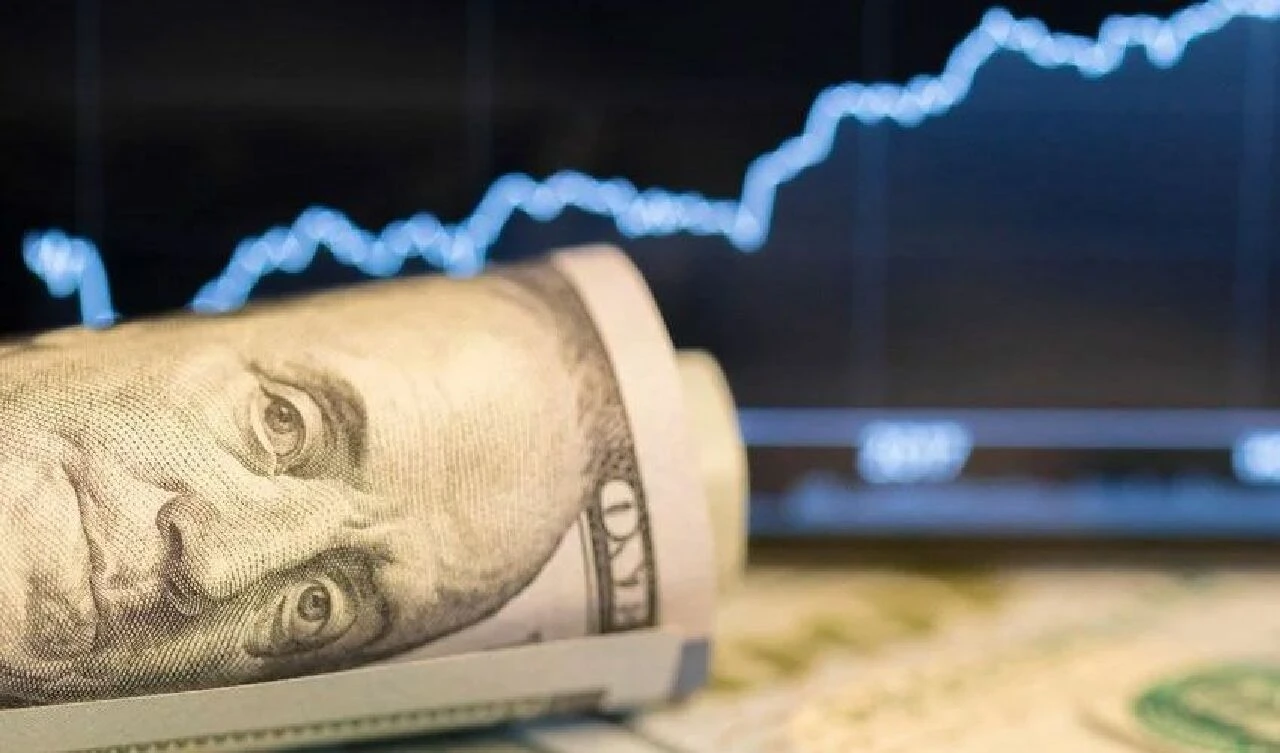 Seçim öncesi gözler kurlarda, dolar/TL'den yeni rekor geldi