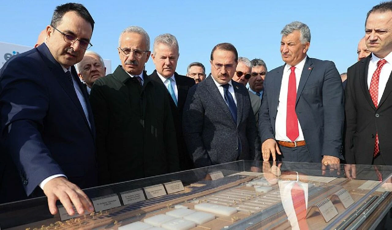 Bakan Uraloğlu açıkladı: Hedef, lojistik merkezi sayısını iki katına çıkarmak