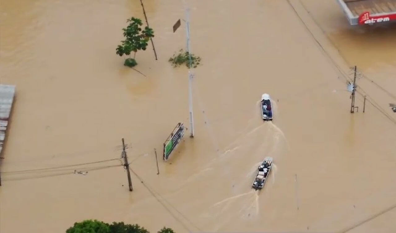 Brezilya sular altında! 11 bin kişi tahliye edildi - 1. Resim