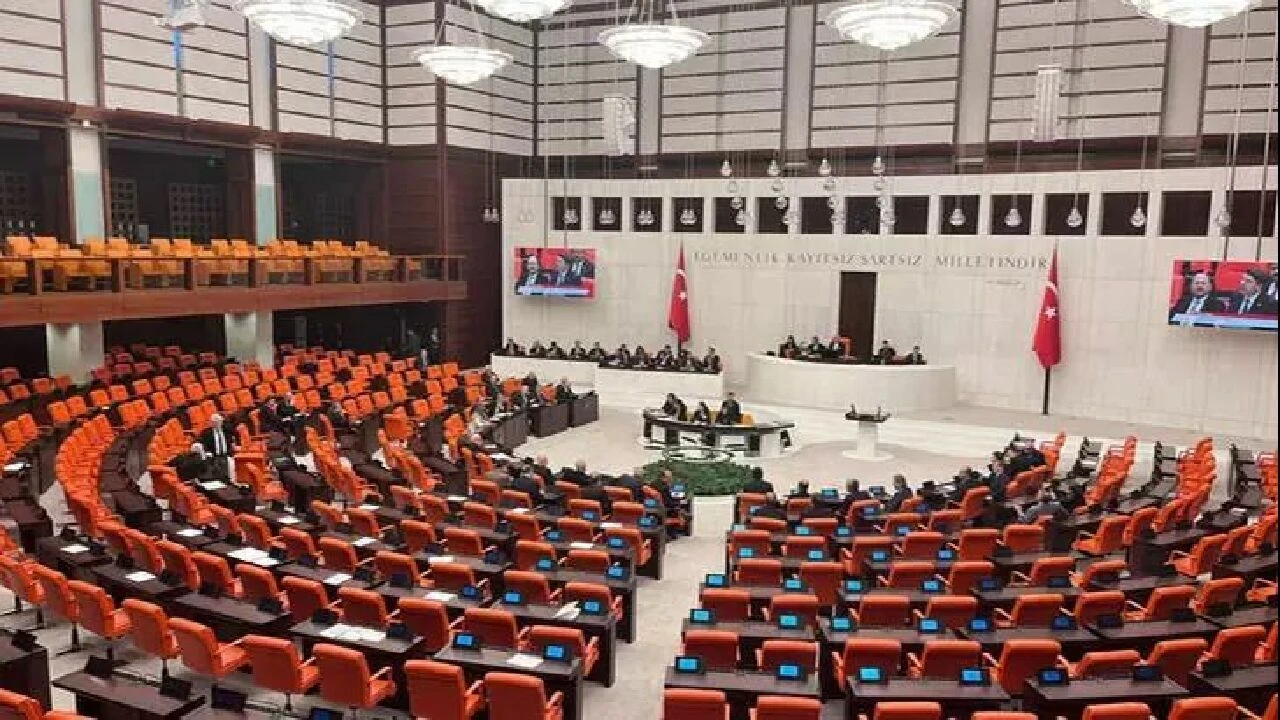 Meclis ne zaman tatile girecek? 2024 TBMM ne zaman kapanacak, kaç gün tatil? - 1. Resim