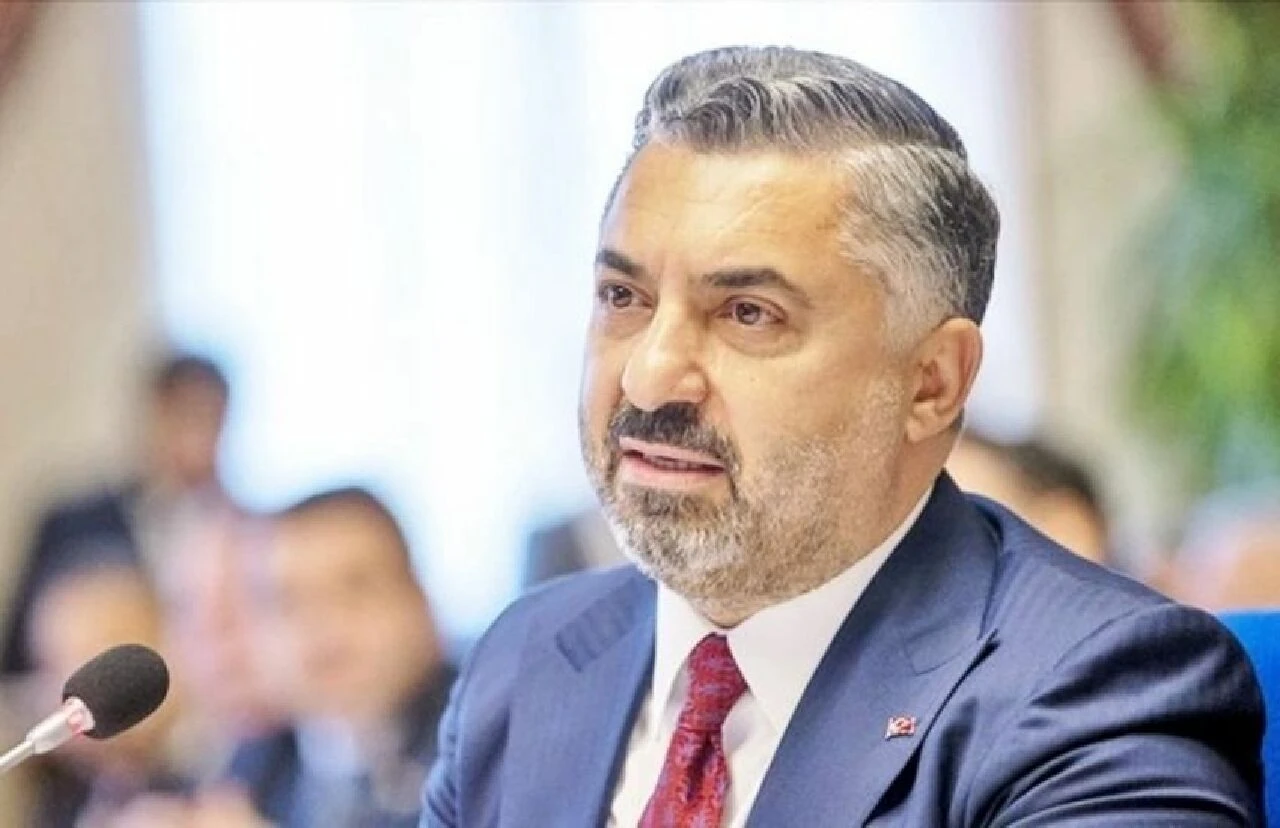 RTÜK Başkanı Ebubekir Şahin’den dizilere eleştiri: Eşimle kızımla izleyemiyorum - 1. Resim