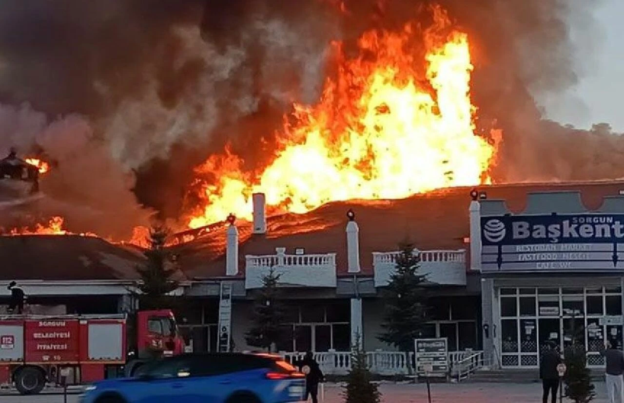 Yozgat’ta dinlenme tesisi alevlere teslim oldu!