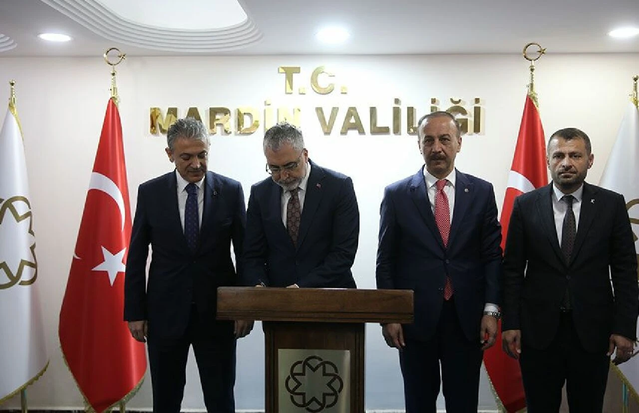 Bakan Vedat Işıkhan Mardin’de: AK Parti belediyecilik tarihinde destan yazdı - 1. Resim