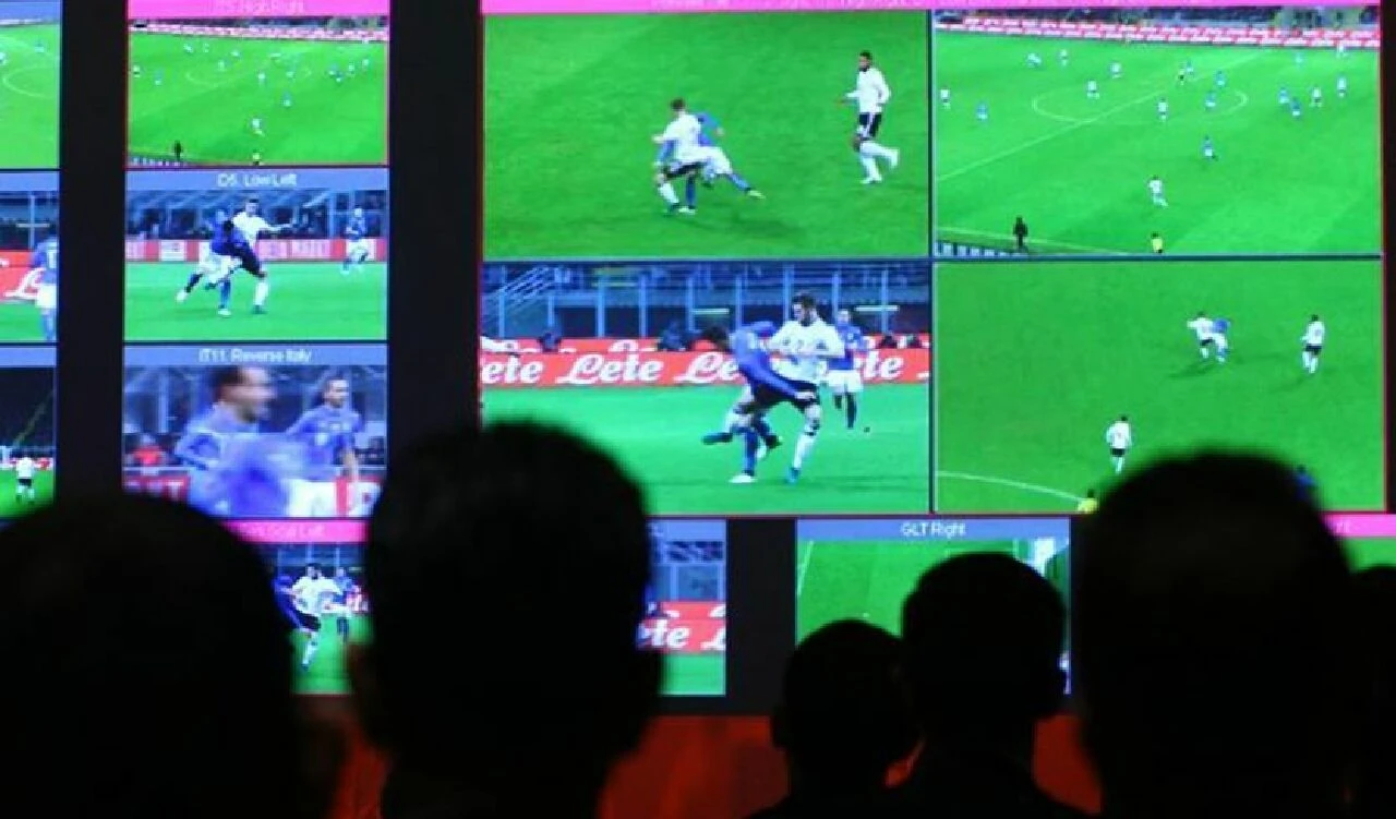 Derbide VAR Destekleyicisi sistemi kullanılacak! Süper Lig'de yeni VAR uygulaması 28. haftadan itibaren başlıyor