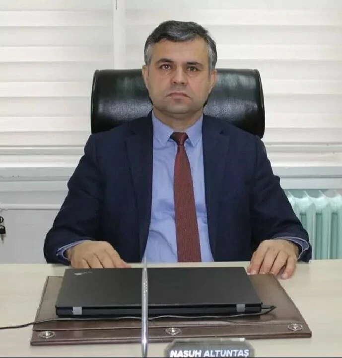 AK Parti itiraz etti, parti değiştiren isimlerin adaylıkları düşürüldü! 