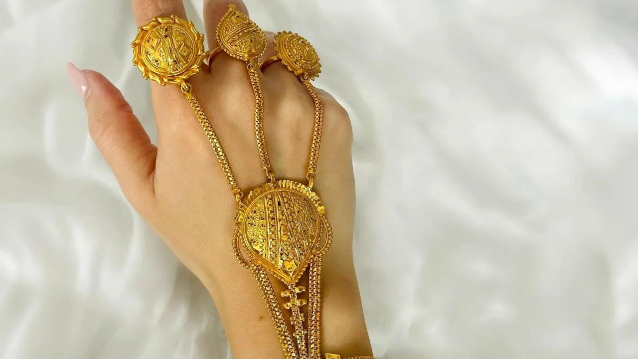 Arapların gözü altın bileziklerde kaldı! Aşiret düğünlerinin vazgeçilmezi 'Şahmeran Altın' bilezik ve fiyatları - 1. Resim