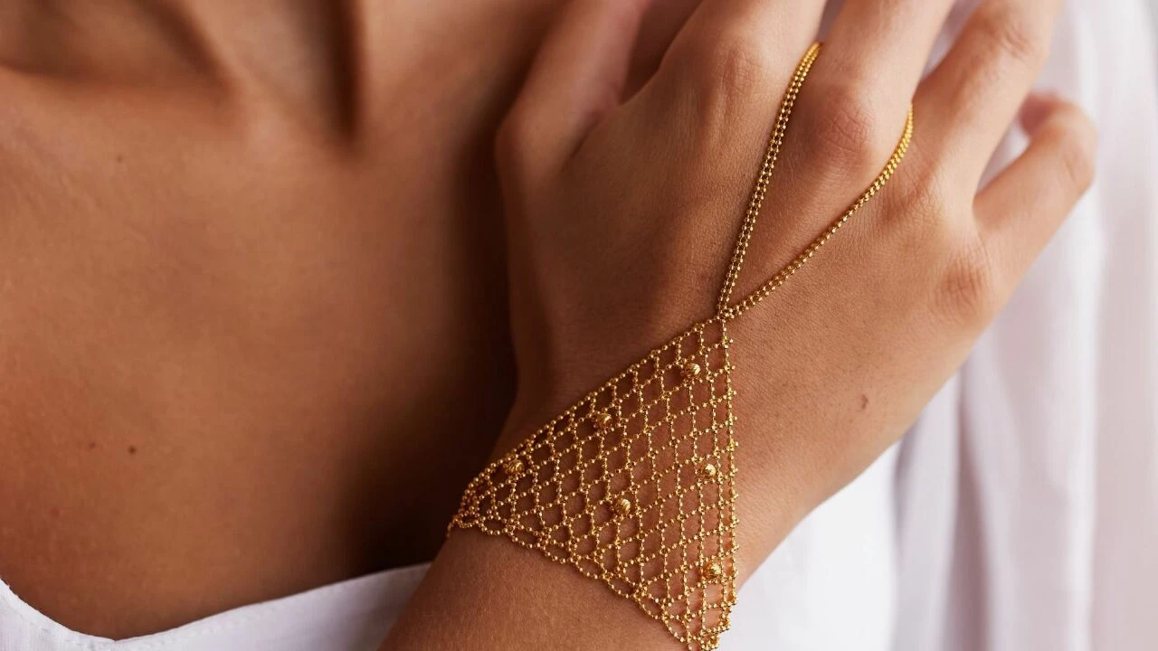 Arapların gözü altın bileziklerde kaldı! Aşiret düğünlerinin vazgeçilmezi 'Şahmeran Altın' bilezik ve fiyatları - 3. Resim