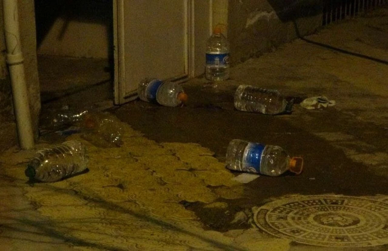 Evine su taşırken husumetlisinin hedefi oldu!