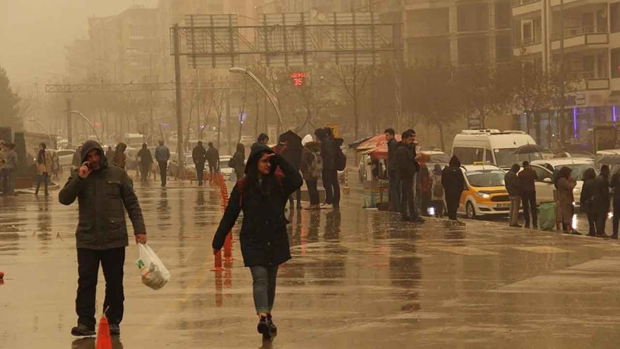 Meteoroloji İstanbul dahil birçok ili uyardı: Hafta sonu tozlu ve yağışlı geçecek... İşte 2 Mart il il hava durumu