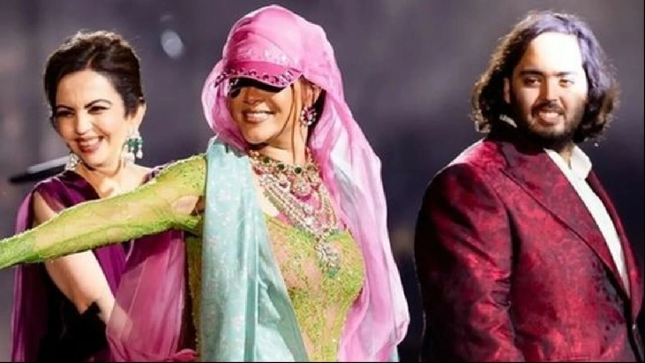 Rihanna, Hindistan'da mukesh ambani'nin oğlunun düğününde konser verdi