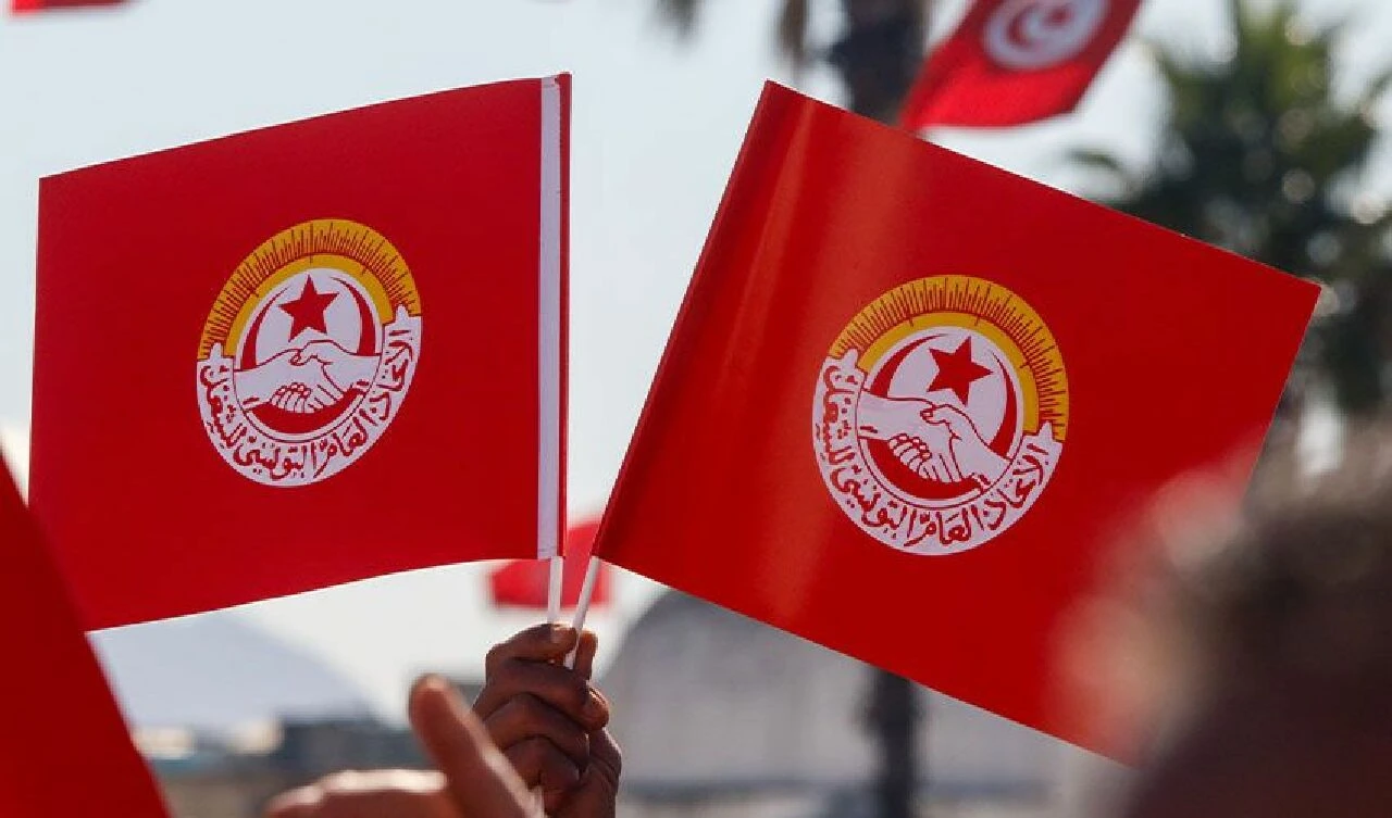 Tunus'ta binlerce kişi ayaklandı! Hükümeti protesto ettiler - 2. Resim