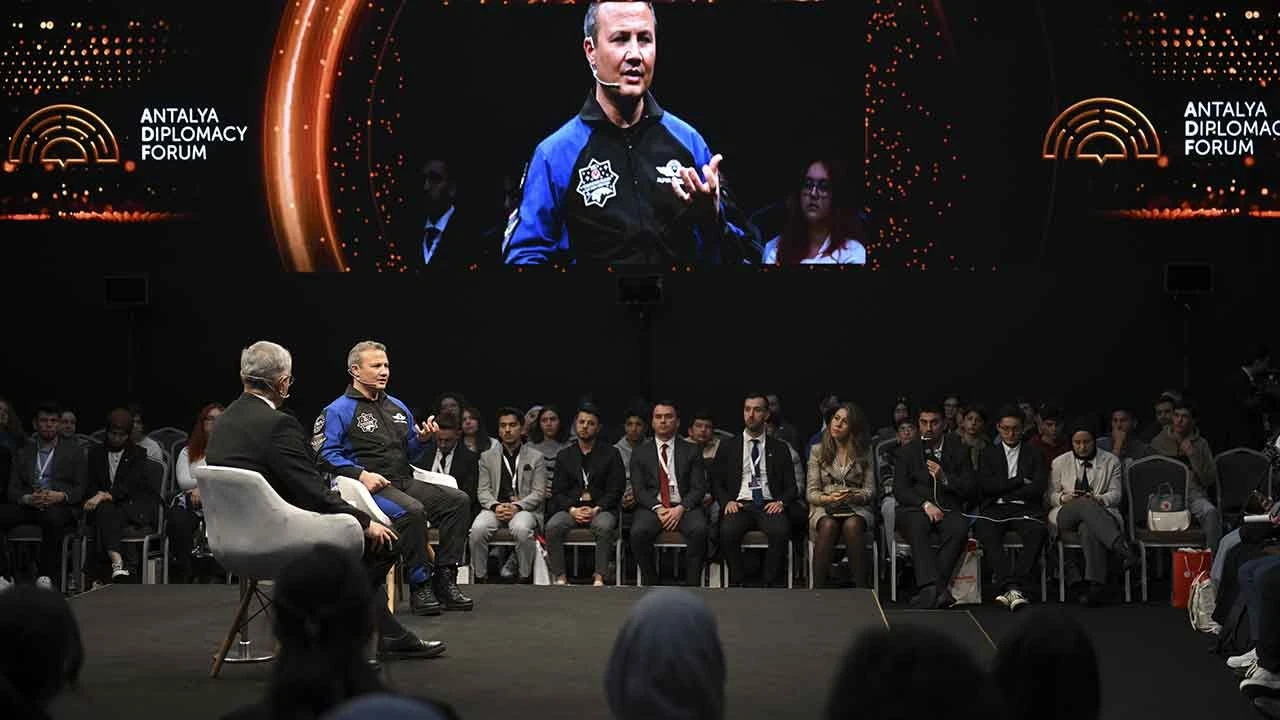 Alper Gezeravcı'dan uzay mesajı: Bu kadar başka ülke yok - 2. Resim