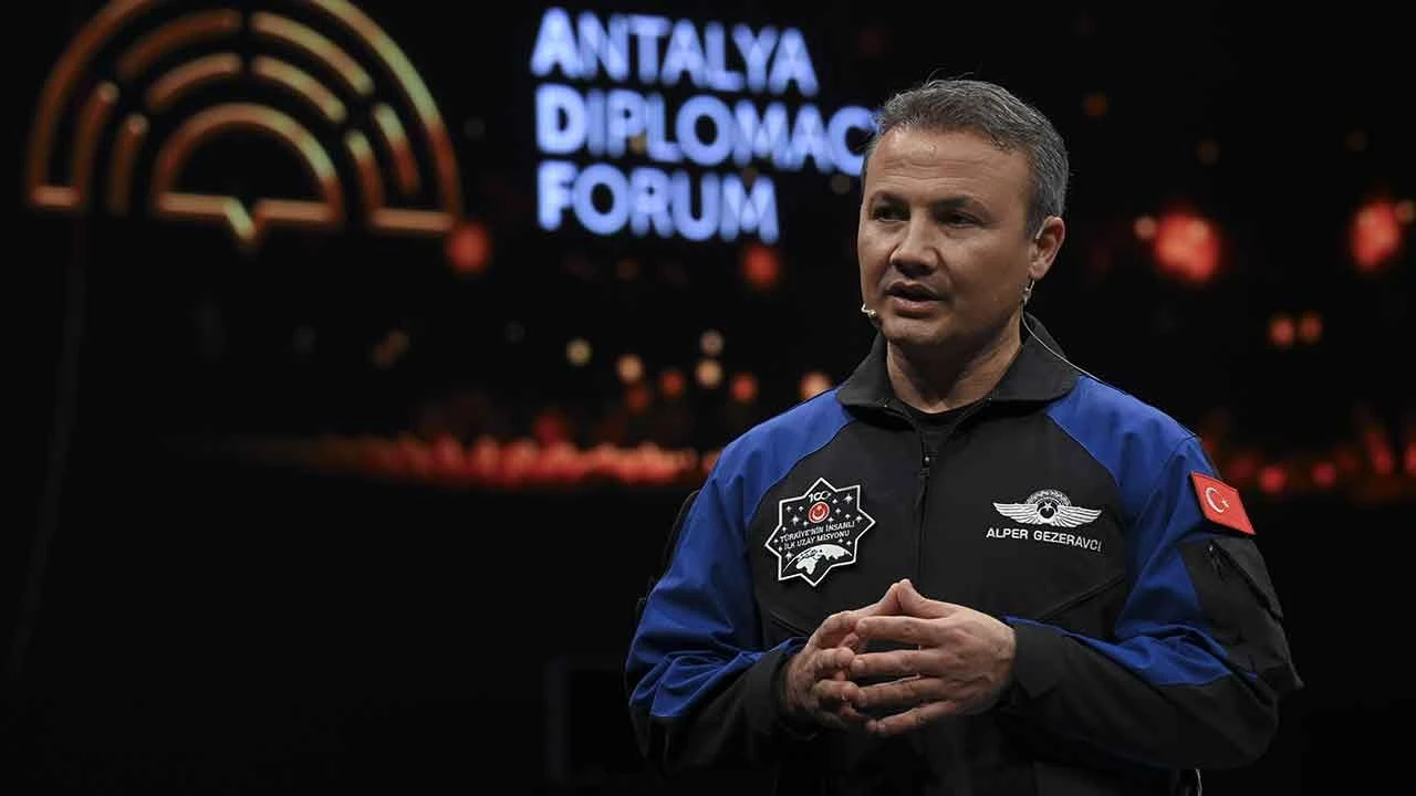 Alper Gezeravcı'dan uzay mesajı: Bu kadar başka ülke yok - 1. Resim