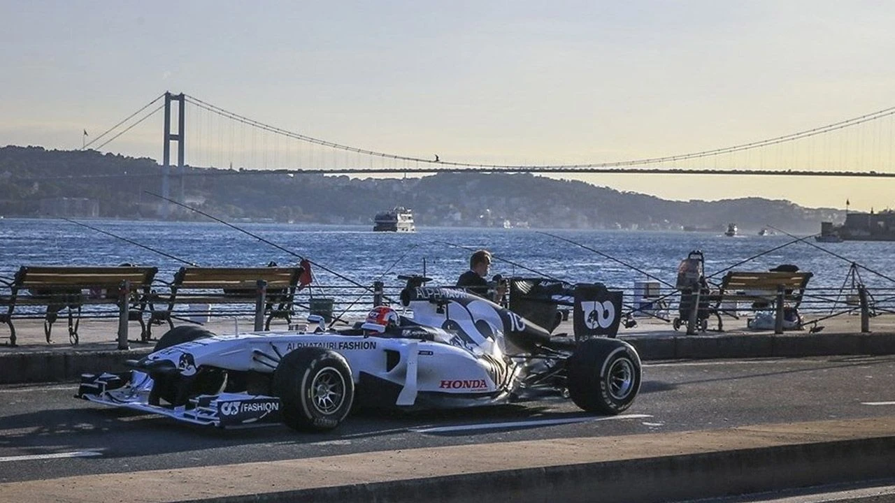 Cumhurbaşkanı Erdoğan'dan kritik görüşme! Formula 1 tekrardan İstanbul'a mı dönüyor?  - 3. Resim