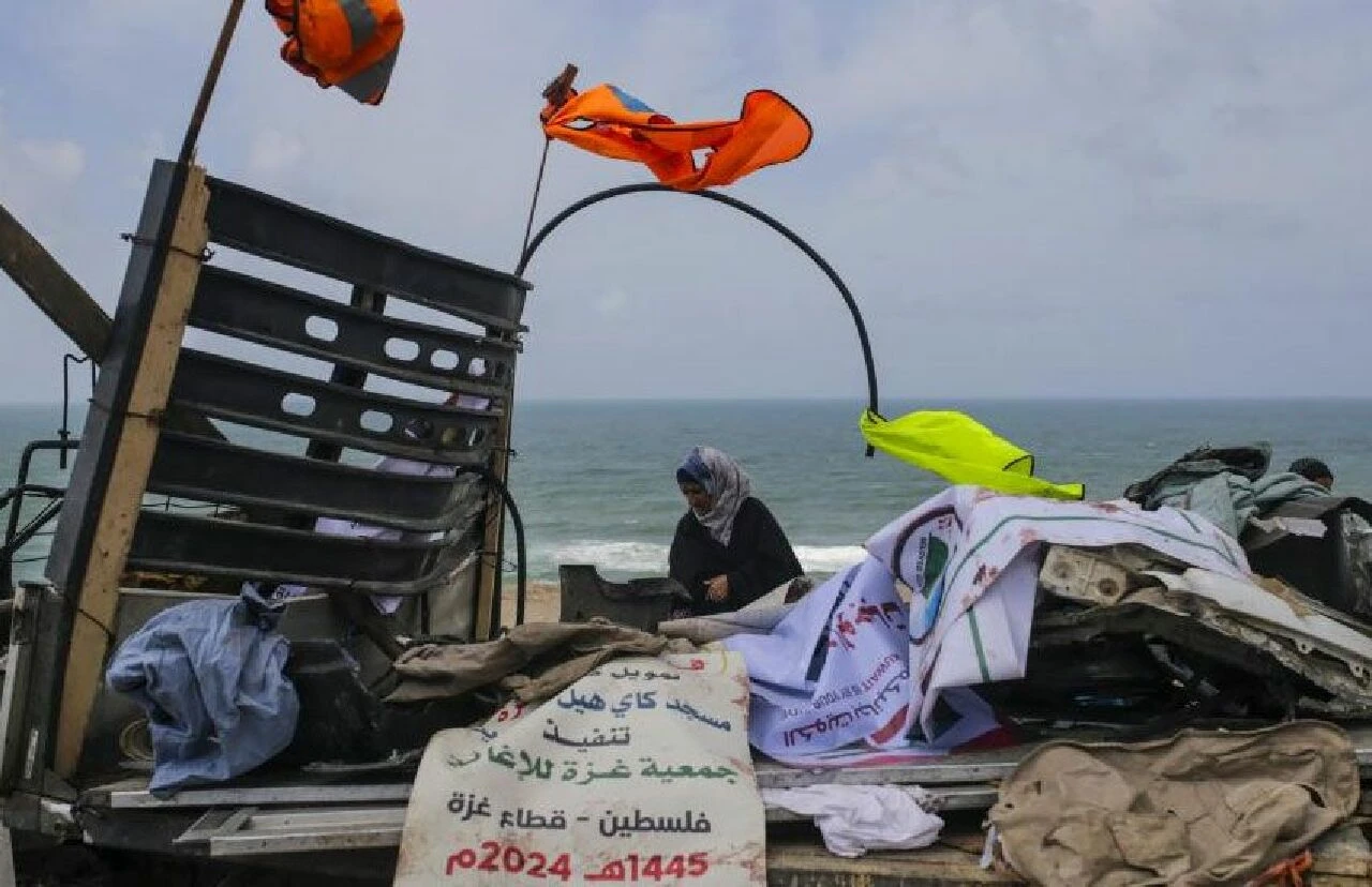 İsrail ‘vahşet’ düzeyini artırdı! Yardım kamyonunu vurdu: En az 9 ölü! - 2. Resim