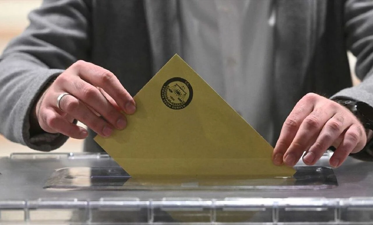 YSK panoya astı: Aday listeleri kesinleşti