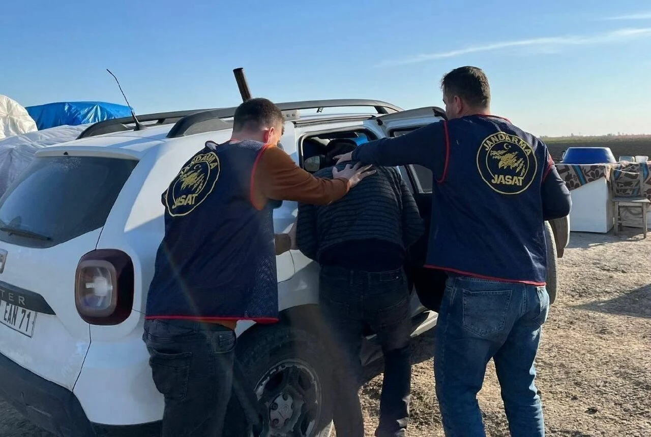 17 yıl hapis cezasından çobanlık yaparak kaçtı! Son suçunda yakalandı - 1. Resim