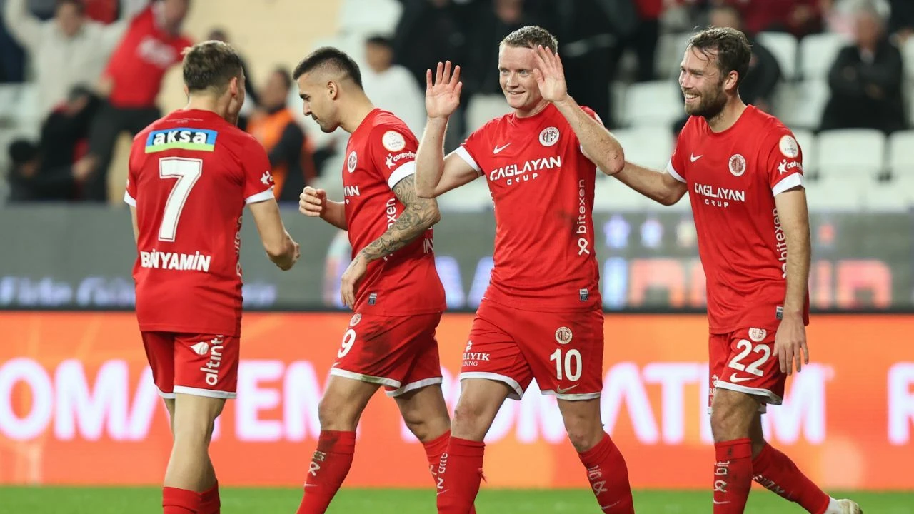 Antalyaspor evinde 5 maç sonra tek golle kazandı