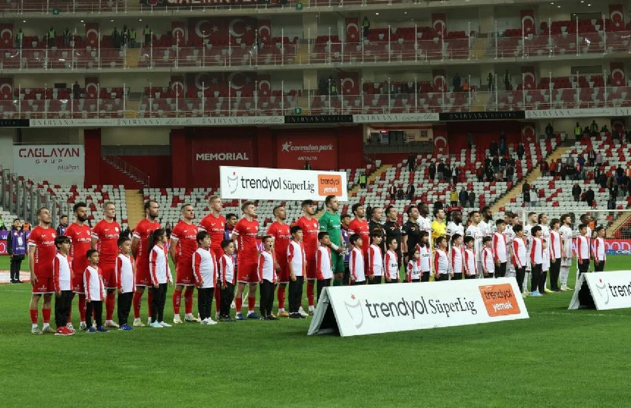 Antalyaspor evinde 5 maç sonra tek golle kazandı