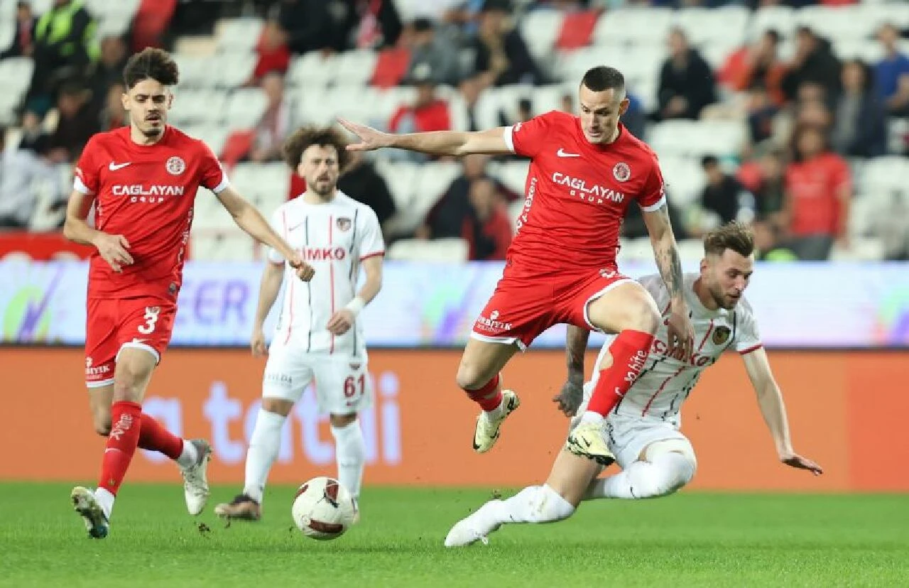 Antalyaspor evinde 5 maç sonra tek golle kazandı