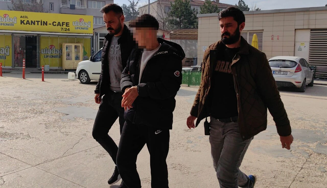 Araba almak isterken 'sazan sarmalıyla' dolandırdılar! Hesabın kiralandığı ortaya çıktı - 1. Resim