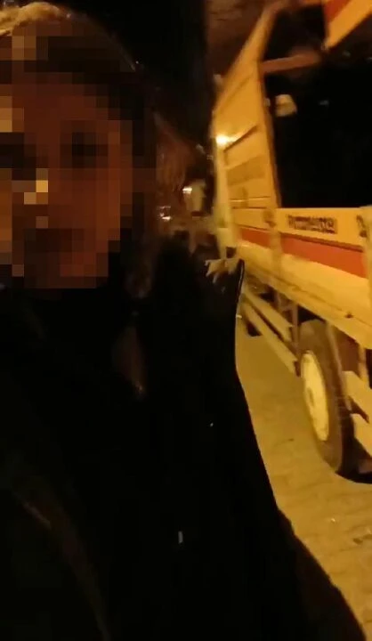 Biri ücreti ödemeden kaçtı, diğeri 1000 lira isteyip taksimetre açmadı! Taksi sorunları kamerada - 1. Resim