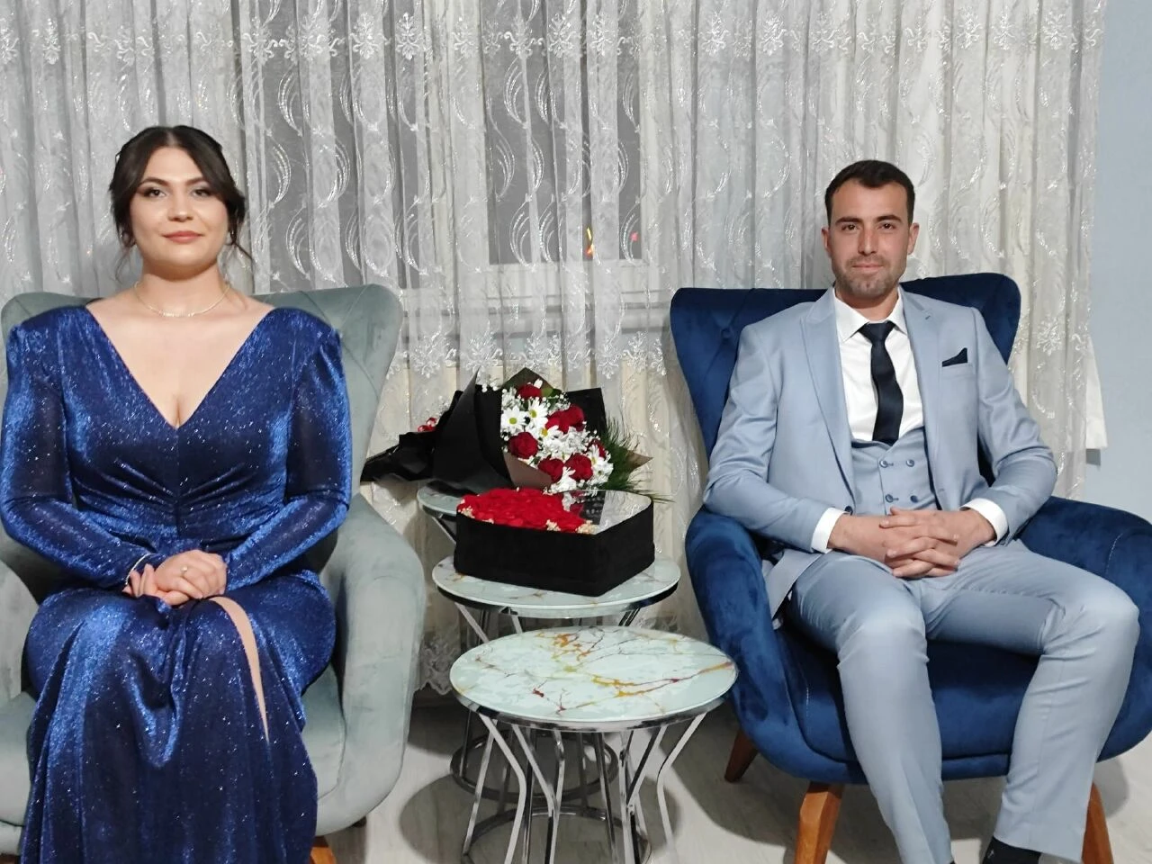 Böyle kız isteme görülmedi! Önce gelini damada istediler ardından kitap okudular