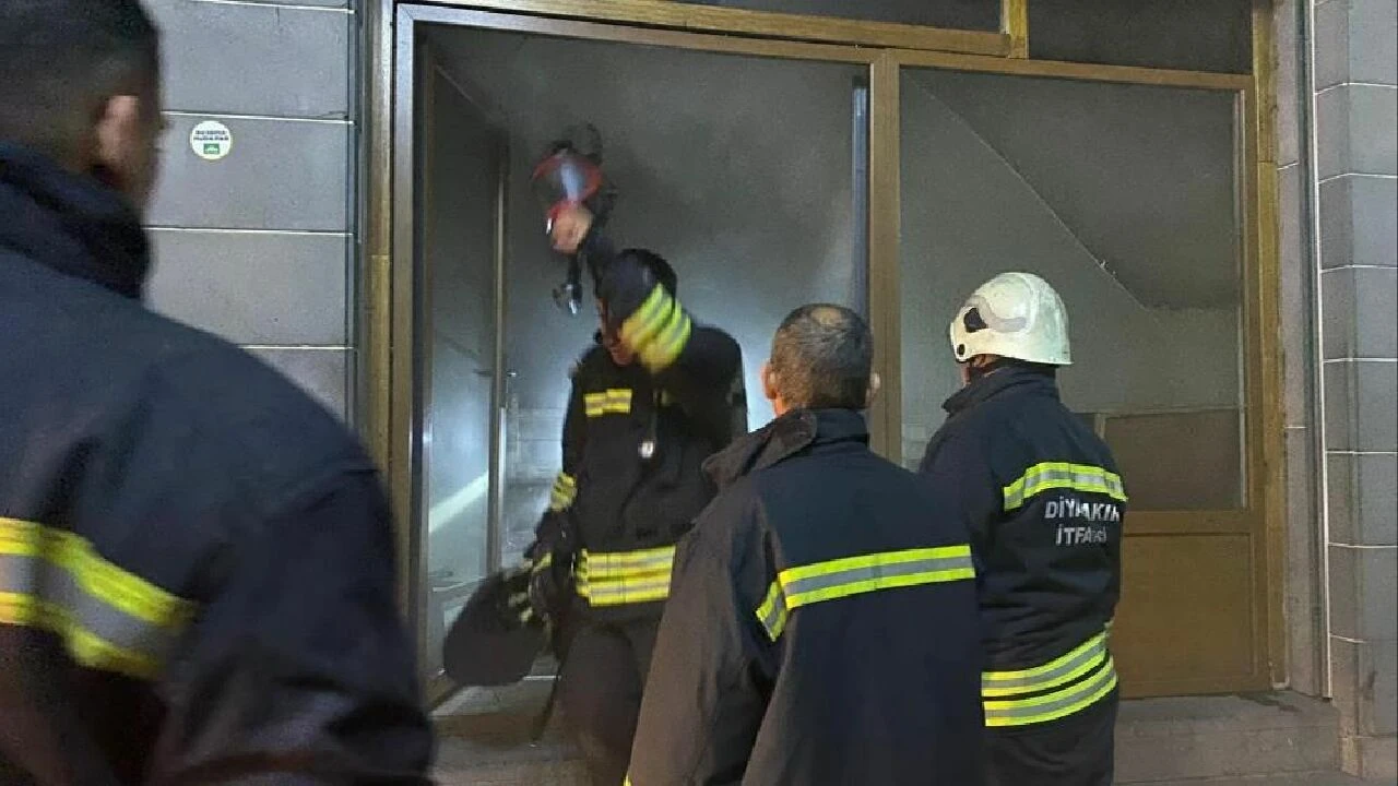 Diyarbakır’da çayevinde yangın