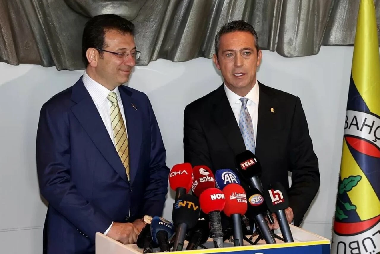 İmamoğlu'ndan Galatasaray'a ziyaret: Dikkat çeken kravat detayı