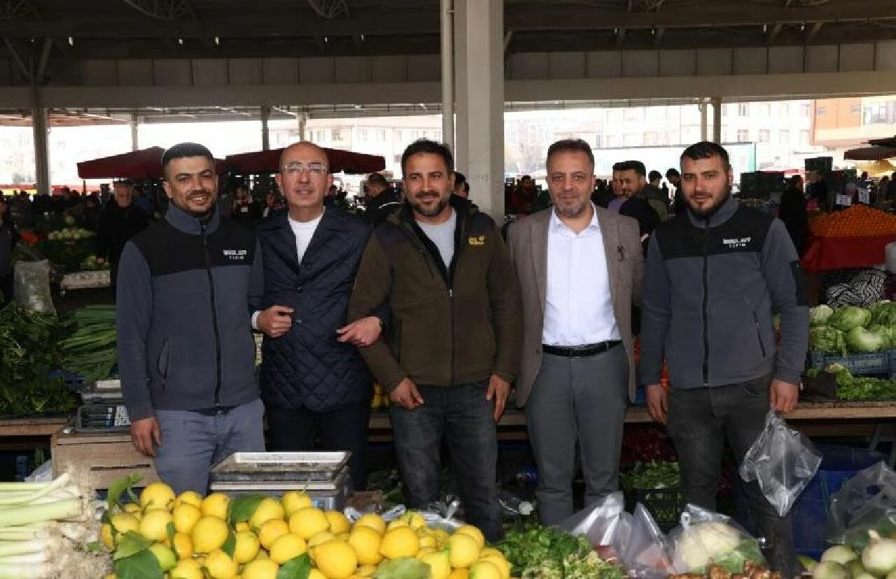 Kavuş: Kopmadan eser ve hizmet siyaseti ürettik - 1. Resim